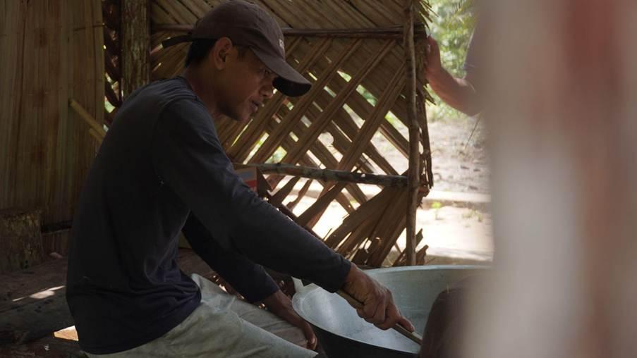 Ifiansyah : De pêcheur à pionnier du sucre nipa à Sungai Undang
